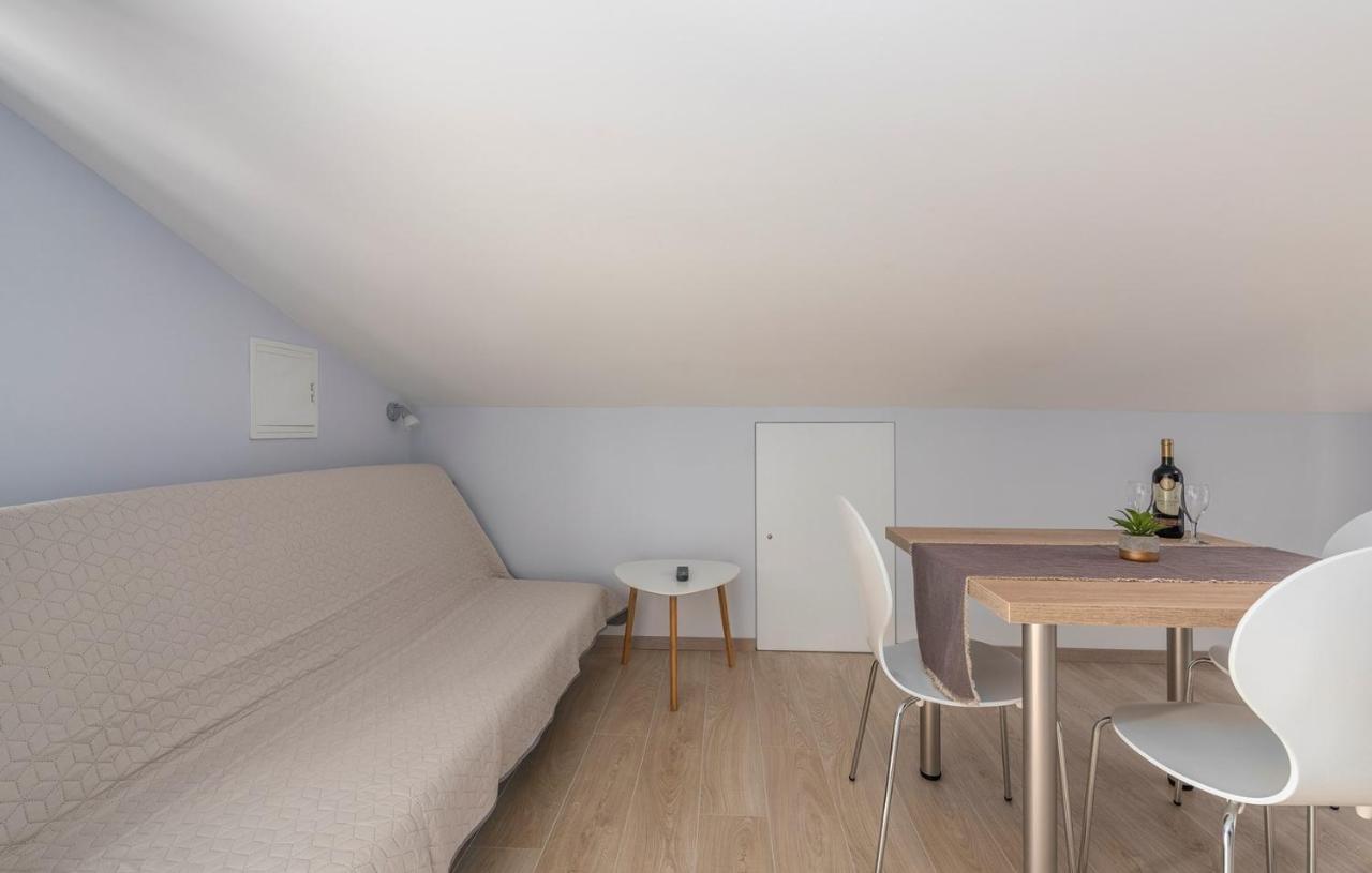 Apartment Vilma Funtana Buitenkant foto