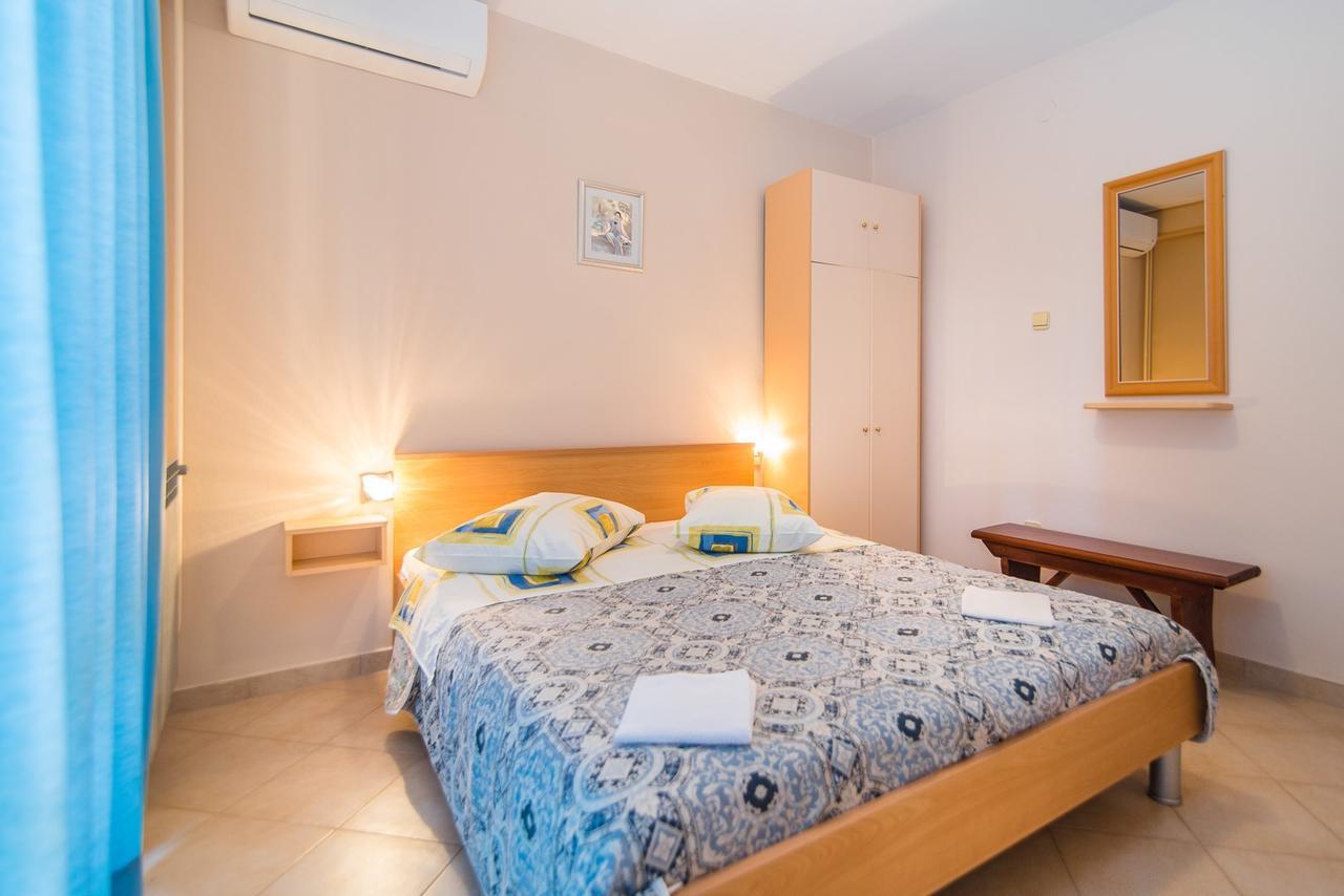 Apartment Vilma Funtana Buitenkant foto
