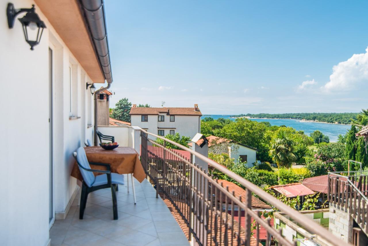 Apartment Vilma Funtana Buitenkant foto