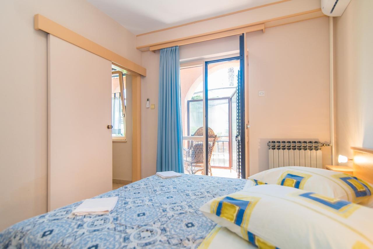 Apartment Vilma Funtana Buitenkant foto