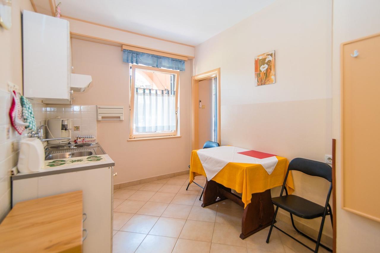 Apartment Vilma Funtana Buitenkant foto